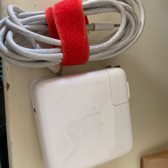 Apple Computer - Picture 6 of 6